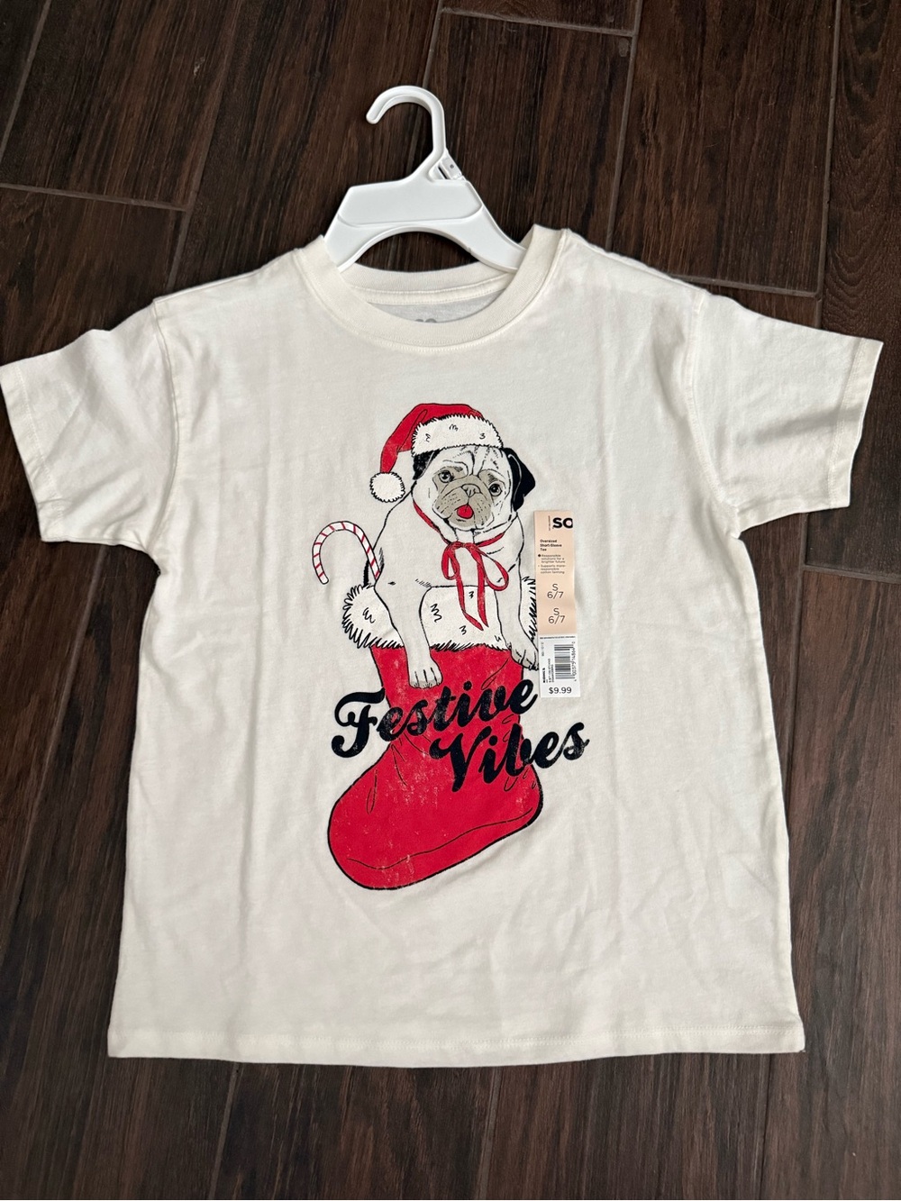 🦄SO White Tee with Red Festive Pug Graphic
